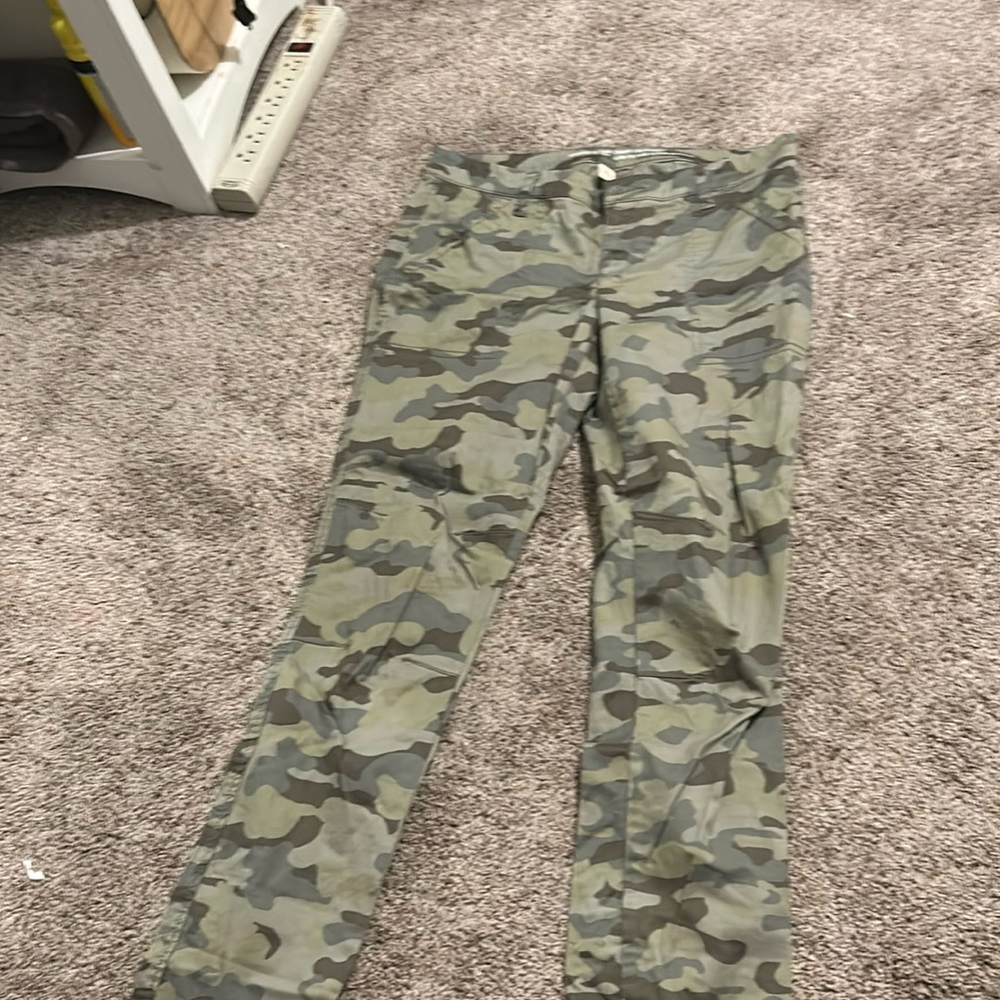Gap Camo Cargo pants